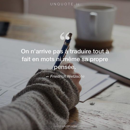 Image d'Unsplash remixée avec citation de Friedrich Nietzsche.