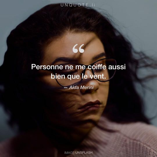 Image d'Unsplash remixée avec citation de Alda Merini.