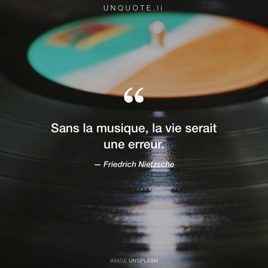 Image d'Unsplash remixée avec citation de Friedrich Nietzsche.