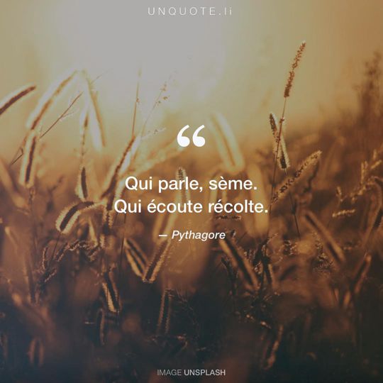 Image d'Unsplash remixée avec citation de Pythagore.