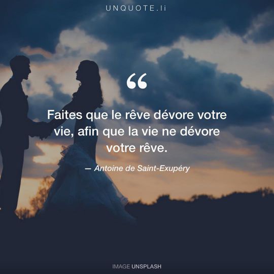 Image d'Unsplash remixée avec citation de Antoine de Saint-Exupéry.