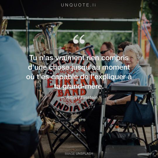 Image d'Unsplash remixée avec citation de Albert Einstein.